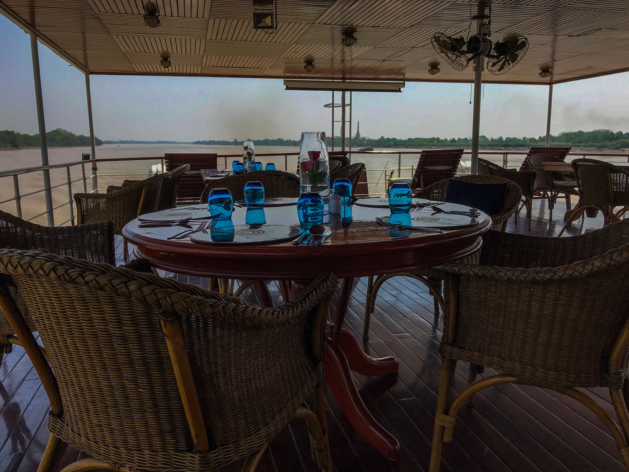 Pandaw RV Katha Pandaw Dining 1.jpg